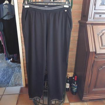 Tregging van het merk Mat Fashion.  Maat M. (46/48) beschikbaar voor biedingen