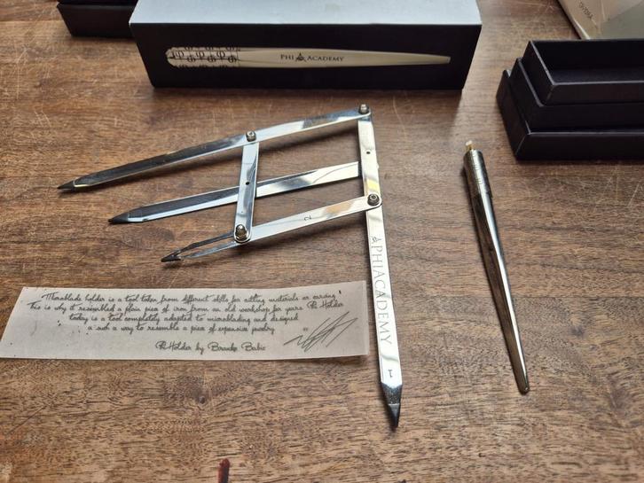 Phi Acadamy - Universeel gereedschap - Roestvrij staal, Sieraden, Tassen en Uiterlijk, Uiterlijk | Gezichtsverzorging, Gebruikt