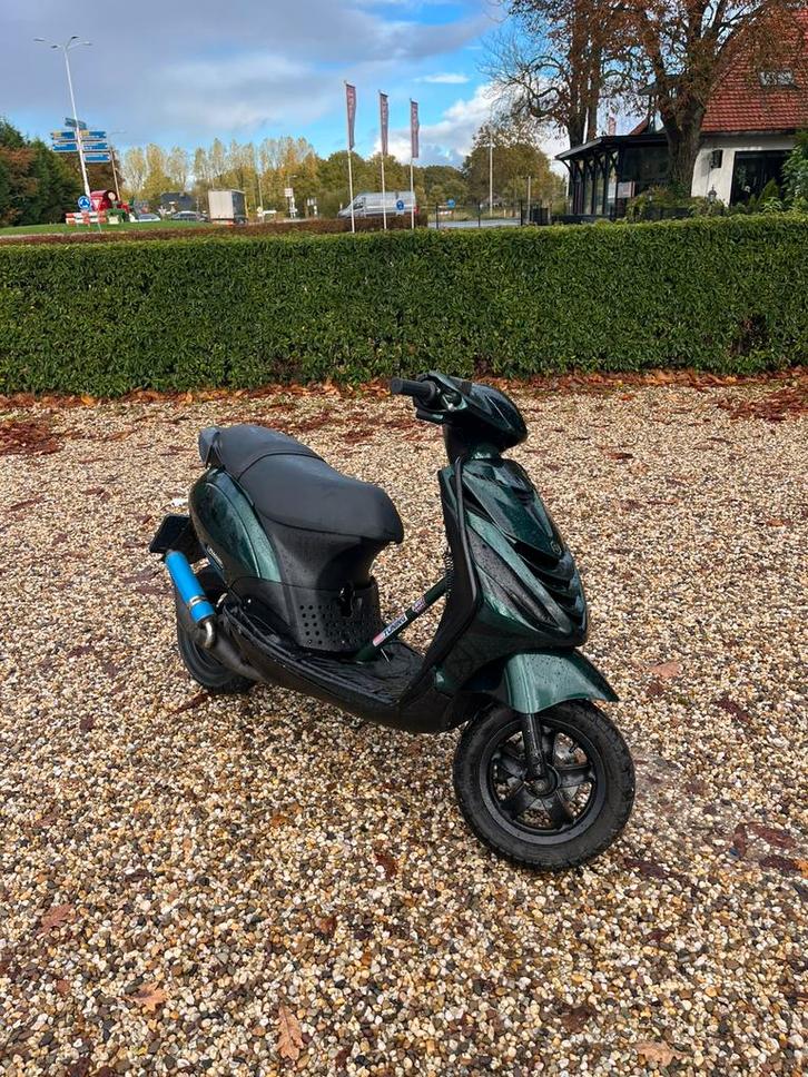 Piaggio Zip 70cc (2takt, Fietsen en Brommers, Scooters | Piaggio, Zo goed als nieuw, Zip, Tweetakt, Ophalen of Verzenden