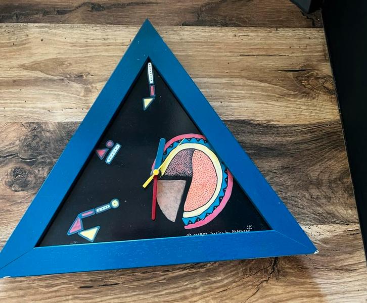 Jaren '90 Abstract MAZZOT Wandklok Postmodern Grafisch Pop, Huis en Inrichting, Woonaccessoires | Klokken, Zo goed als nieuw, Wandklok