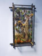 Groene specht in vitrine 19e eeuw., Ophalen of Verzenden, Zo goed als nieuw, Vogel, Opgezet dier