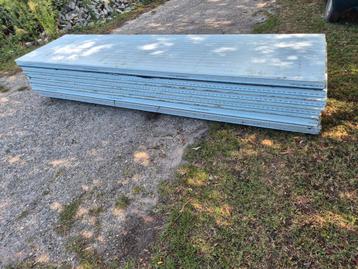 Sandwichpanelen 9cm dik - Diverse lengtes beschikbaar voor biedingen