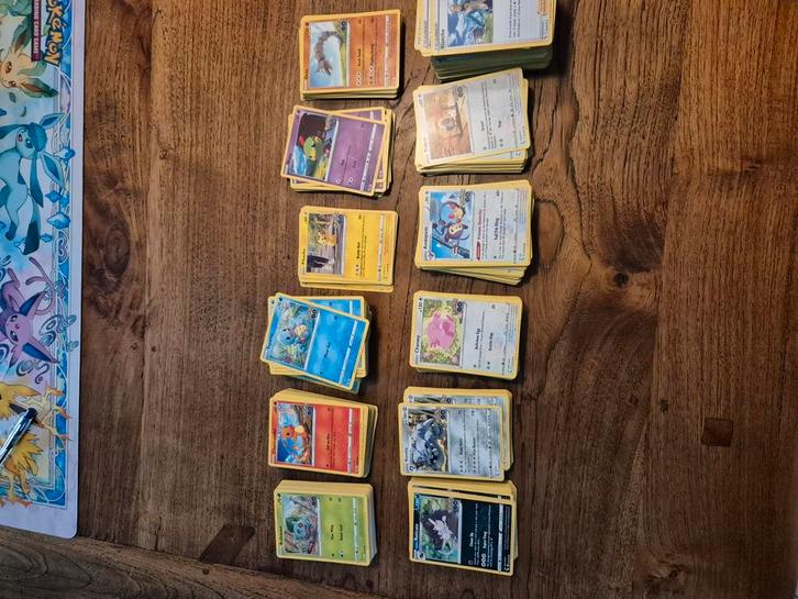 Bulk en reverse holo Pokémon go, Hobby en Vrije tijd, Verzamelkaartspellen | Pokémon, Zo goed als nieuw, Meerdere kaarten, Ophalen of Verzenden