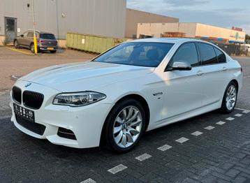 BMW 5-serie M550D X Drive Autom Schuifkdak Alcantara Navi beschikbaar voor biedingen