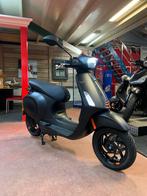 Gebro scooters: Vespa Sprint S Elettrica 45, Ophalen, Overige modellen, Maximaal 45 km/u, Nieuw
