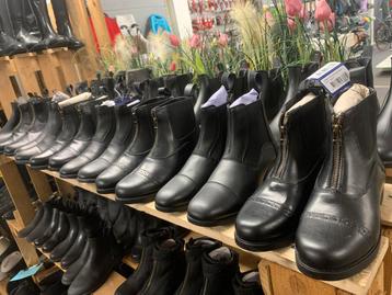Diverse jodpurs leer of rubber gebruikt maten 30 t/m 41 beschikbaar voor biedingen
