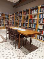 Retro eettafel met vijf stoelen, Huis en Inrichting, Tafels | Eettafels, Ophalen, Gebruikt, Teakhout, 200 cm of meer