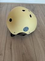 Mooie helm van het merk Stoy / kleur vanillia (ongebruikt), Ophalen of Verzenden, Zo goed als nieuw