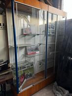 Vitrine kasten schaalmodellen, Hobby en Vrije tijd, Modelauto's | 1:5 tot 1:12, Ophalen of Verzenden, Zo goed als nieuw, Auto