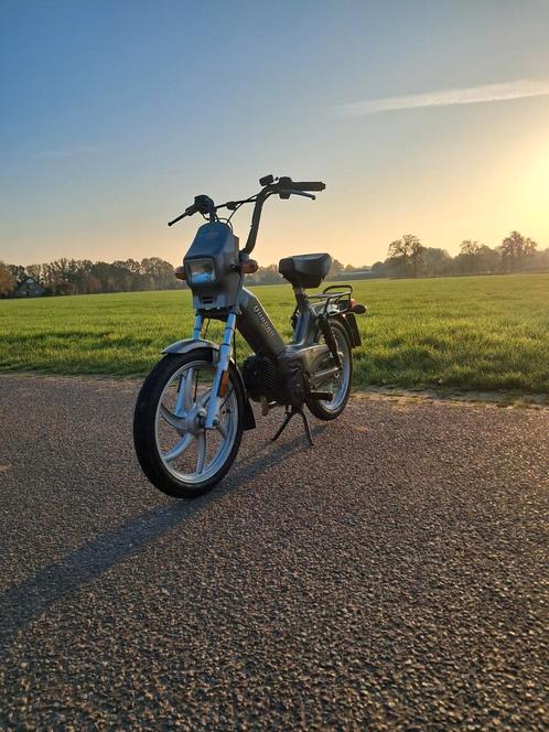Tomos quadro 2013, Fietsen en Brommers, Brommers | Tomos, Zo goed als nieuw, Quadro, Maximaal 45 km/u, Ophalen
