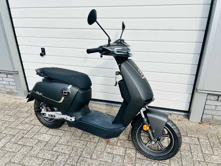 Opruiming! Super Soco CUX met app functie Ex-demo 25km/h, Fietsen en Brommers, Snorfietsen en Snorscooters, Nieuw, Overige merken