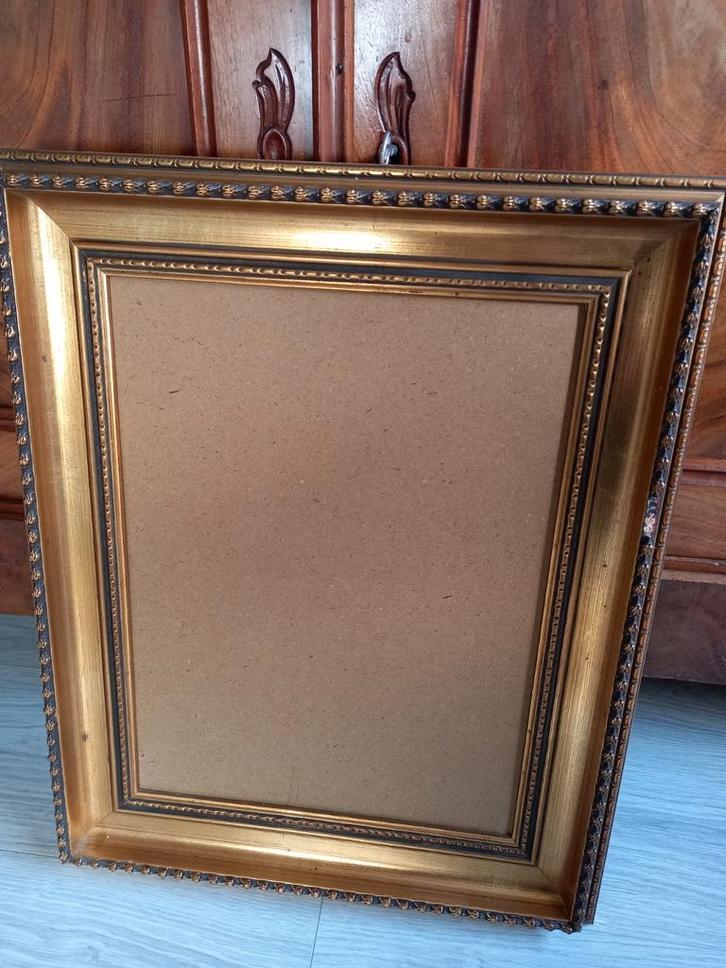 Oude houten vergulde lijst goud kleurig, Antiek en Kunst, Antiek | Woonaccessoires, Ophalen of Verzenden