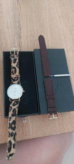 Horloge van ikki in tijgerprint met extra donkerbruine band., Sieraden, Tassen en Uiterlijk, Horloges | Dames, Overige merken
