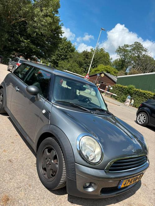 Mini 1.4 16V ONE 2010 Grijs, Auto's, Mini, Particulier, One, Benzine, C, Hatchback, Handgeschakeld, Origineel Nederlands, Zilver of Grijs