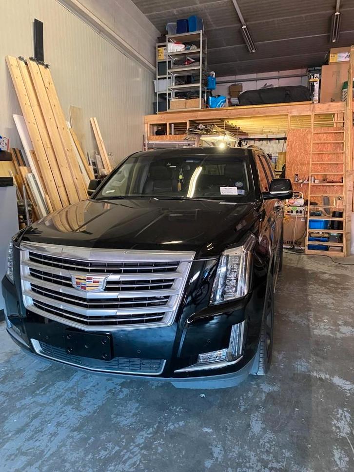 Cadillac Escalade 2018 – Unieke Amerikaanse import, Auto's, Cadillac, Particulier, Escalade, 360° camera, 4x4, ABS, Achteruitrijcamera