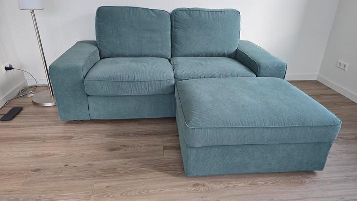 Ikea Kivik Kelinge 2-zits bank met poef, Huis en Inrichting, Banken | Bankstellen, Zo goed als nieuw, Rechte bank, Tweepersoons