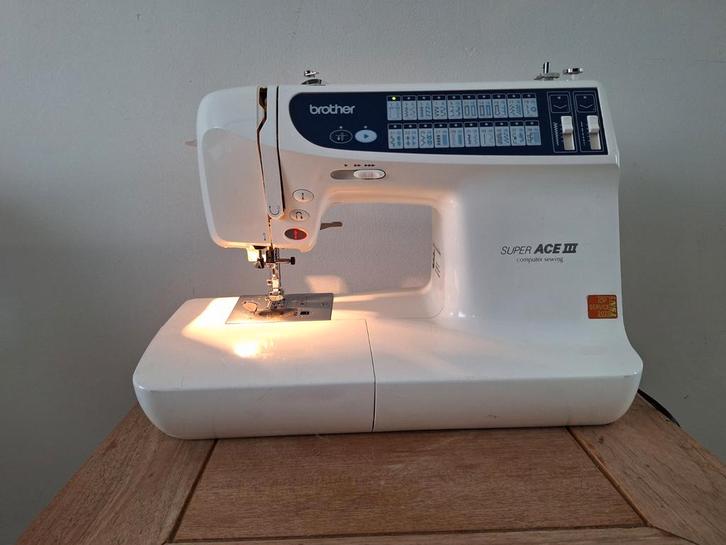 Brother Super Ace 3, Hobby en Vrije tijd, Naaimachines en Toebehoren, Zo goed als nieuw, Naaimachine, Brother, Ophalen of Verzenden