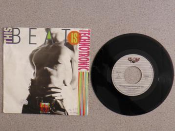 Technotronic - This beat is Technotronic VINYL SINGLE beschikbaar voor biedingen
