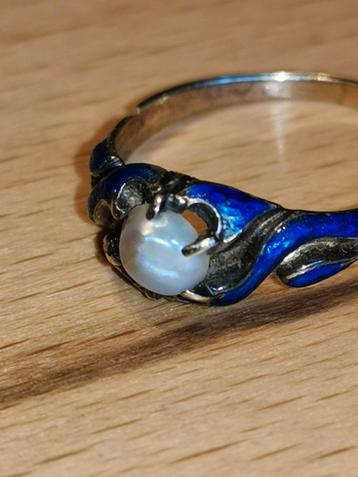gouden victoriaanse emaille ring 1854 zeldzaam beschikbaar voor biedingen