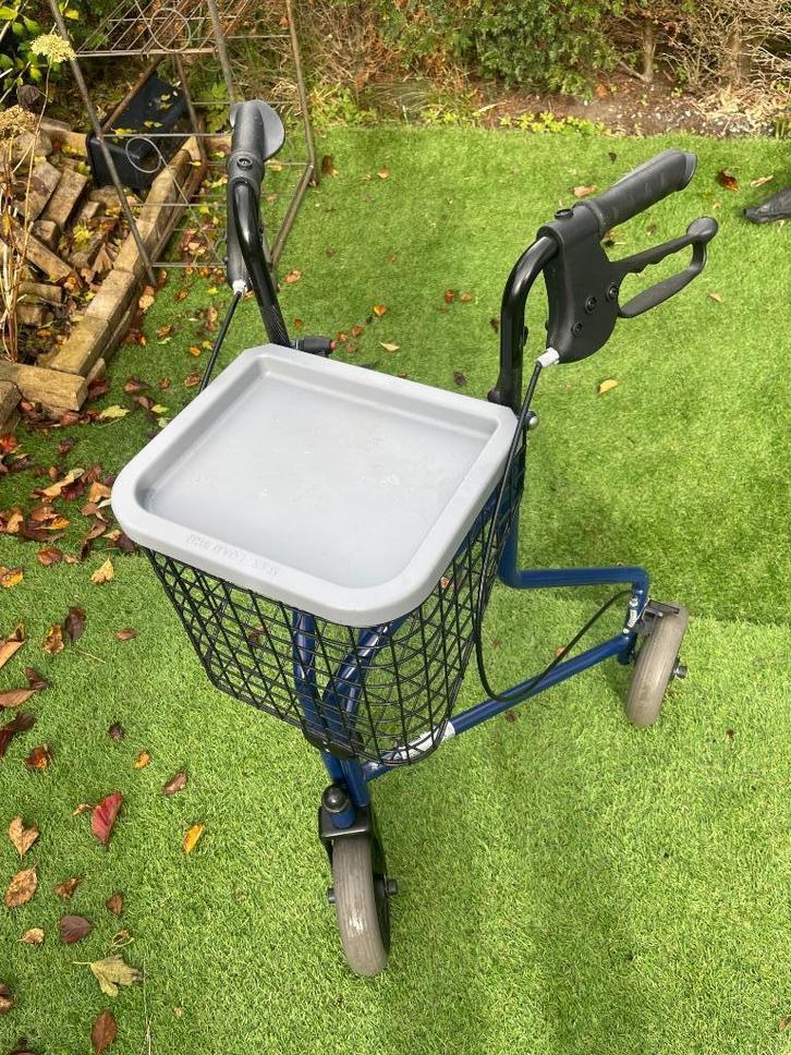 3 wiel Thuasne Rollator, Diversen, Rollators, Gebruikt, Lichtgewicht, Opvouwbaar, Ophalen