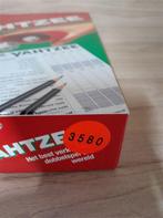 Yahtzee - dobbelspel - s3580, Hobby en Vrije tijd, Gezelschapsspellen | Bordspellen, Ophalen of Verzenden, Zo goed als nieuw