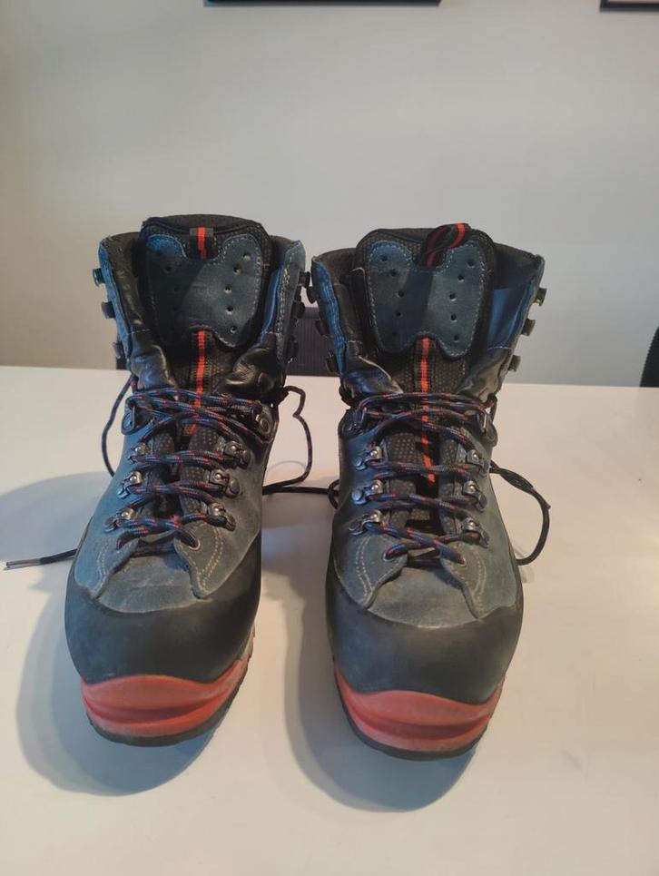 Hanwag D schoenen lady 40,5, Sport en Fitness, Bergsport en Wandelen, Zo goed als nieuw, Schoenen, Ophalen of Verzenden