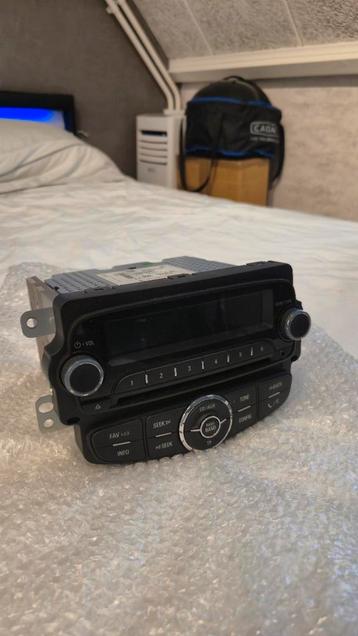 Originele Chevrolet Aveo autoradio beschikbaar voor biedingen