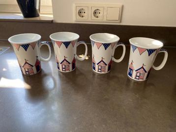 Arthur Wood Nostalgia Beach Huts (4x) (porselein) beschikbaar voor biedingen