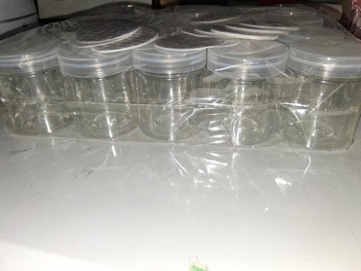 Kleine Plastic Potjes met Deksel - 20 stuks, Hobby en Vrije tijd, Knutselen, Nieuw, Materiaal, Ophalen of Verzenden