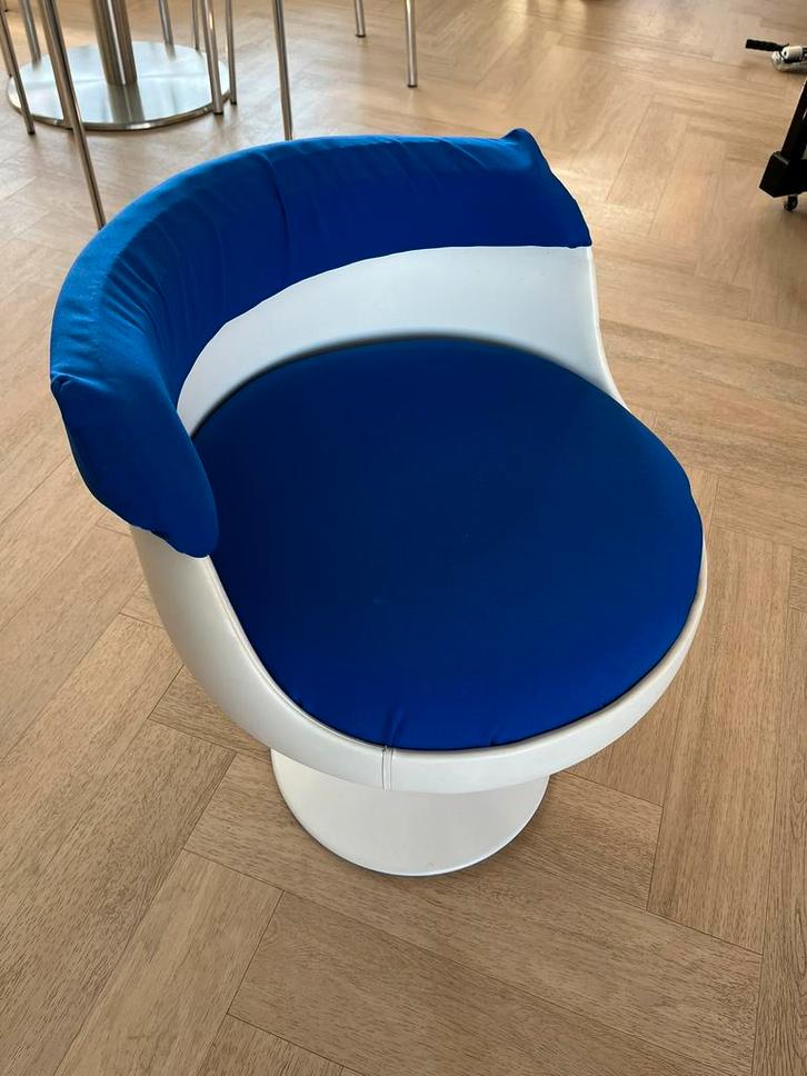 retro Tulip Chair blauw wit, Huis en Inrichting, Stoelen, Zo goed als nieuw, Eén, Kunststof, Wit, Ophalen