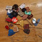 Speldjes voor € 1,-, Verzamelen, Speldjes, Pins en Buttons, Ophalen of Verzenden, Zo goed als nieuw