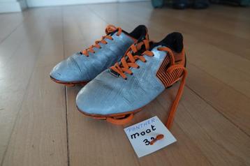 PANTHER  voetbal schoenen  maat 32 beschikbaar voor biedingen