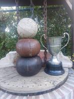 3 oude leren sportballen, Antiek en Kunst, Curiosa en Brocante, Ophalen of Verzenden