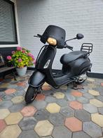 Vespa Sprint 4T 50cc – Mat Zwart full option, Fietsen en Brommers, Snorfietsen en Snorscooters, Gebruikt, Ophalen of Verzenden