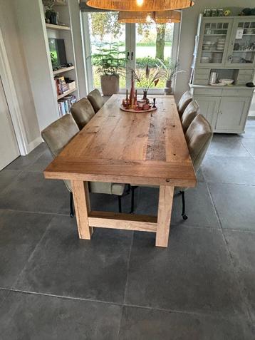 Massief Oud Eiken Houten Tafel beschikbaar voor biedingen