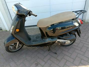 Sym fiddle 50 s  onderdelen alles te koop  beschikbaar voor biedingen