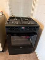 Zwarte gasfornuis oven, Witgoed en Apparatuur, Fornuizen, Ophalen, 4 kookzones, Zo goed als nieuw, Gas