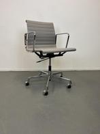 5x Vitra Eames EA 117 Bureaustoel Grijs Hopsak - Chroom