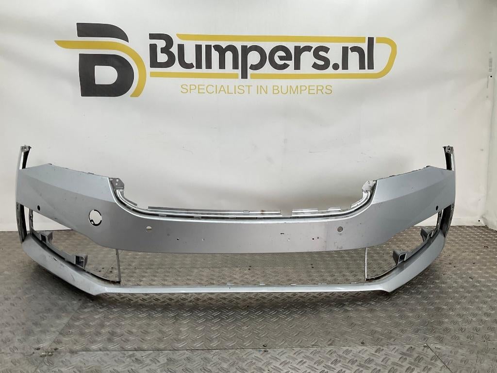 Bumper Skoda Superb 3V 15-19 Voorbumper H5-18019z, Ophalen, Bumpers.nl, Info@Bumpers.nl, Bumpers.nl