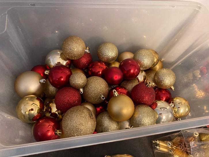 Grote collectie kerstballen en hangers rood en goud, Diversen, Kerst, Gebruikt, Ophalen of Verzenden