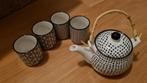 Kleine theepot met 4 kopjes | zwart wit | nieuw., Ophalen of Verzenden, Nieuw, Overige stijlen, Kop(pen) en/of Schotel(s)