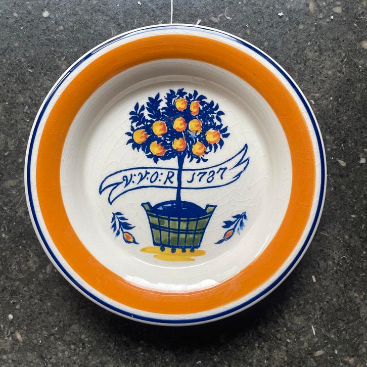 Zenith Gouda Bordje met Oranjeboom, Antiek en Kunst, Antiek | Schalen, Ophalen of Verzenden