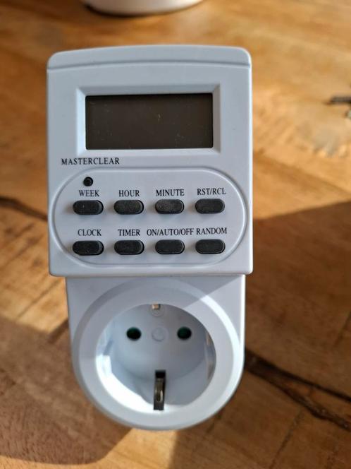DURO Wochentijdschakelaar - Nieuw in doos!, Doe-het-zelf en Verbouw, Elektra en Kabels, Nieuw, Stekker, Ophalen of Verzenden