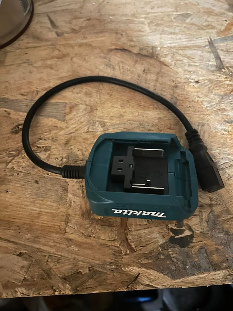 Makita adapter z.g.a.n., Ophalen of Verzenden, Zo goed als nieuw