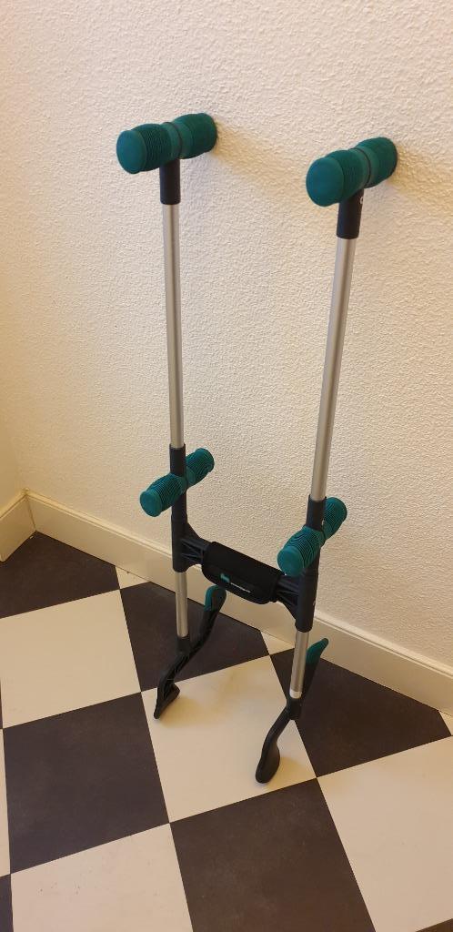 Handylegs Hulpmiddel voor aan/uittrekken steunkousen maat M, Diversen, Verpleegmiddelen, Zo goed als nieuw, Ophalen of Verzenden