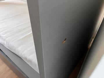 Bed en nachtkastje Ikea Malm - afbeelding 2