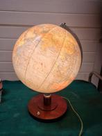 globe wereldbol jaren 60 van glas met lamp, Huis en Inrichting, Woonaccessoires | Wereldbollen, Ophalen of Verzenden, 'T Olde Gre-j