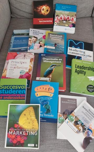 Studieboeken Commerciële Economie (HZ) HBO beschikbaar voor biedingen