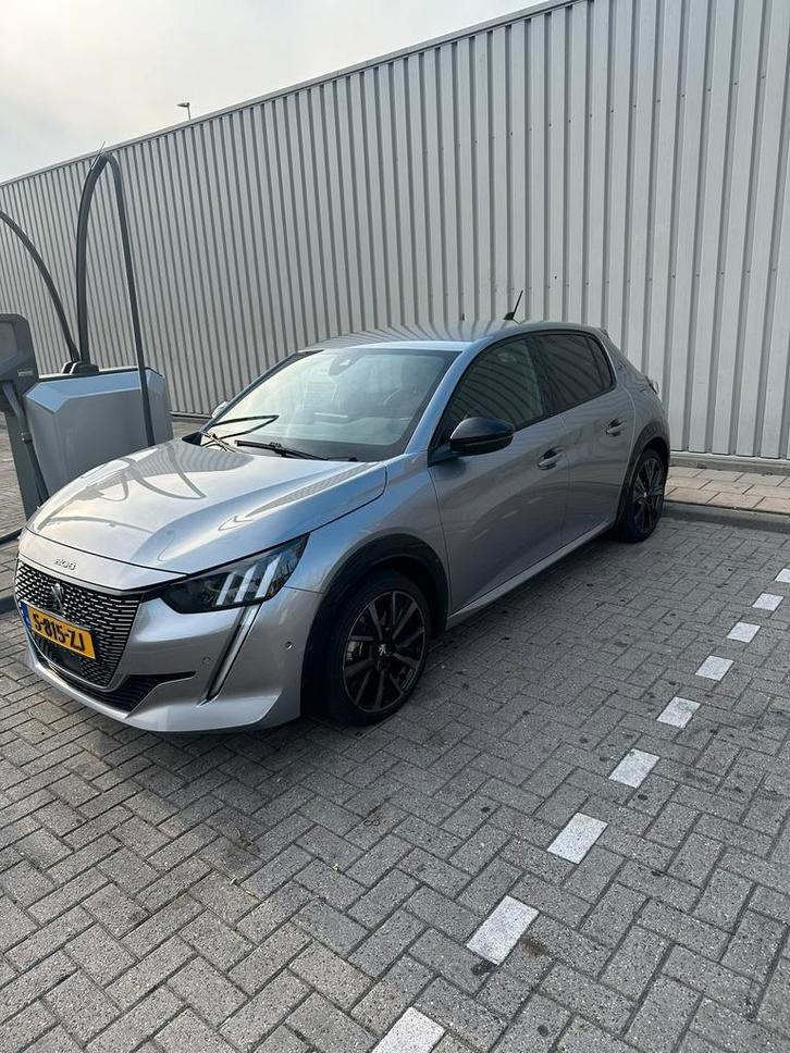 Peugeot E208 GT Operational Lease ter overname incl. bonus!, Auto's, Peugeot, Particulier, 360° camera, ABS, Achteruitrijcamera