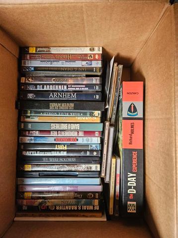 Doos vol ww2 dvd's beschikbaar voor biedingen